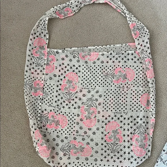 Set of 2 Free People  Tote Bags - Picture 2 of 4